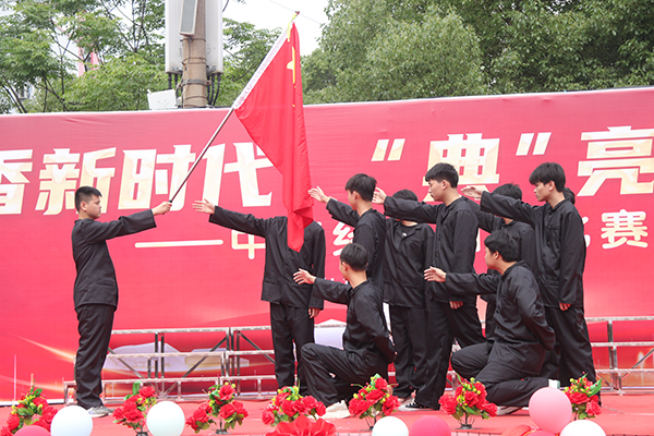 21UI设计1班 沁园春 长沙.JPG