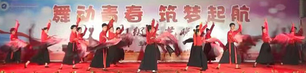 《象王行》21室内设计1班.jpg